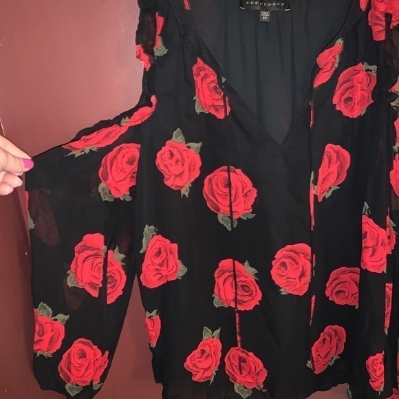 Sanctuary Rose Cold Shoulder Top | XS - Picture 5 of 5